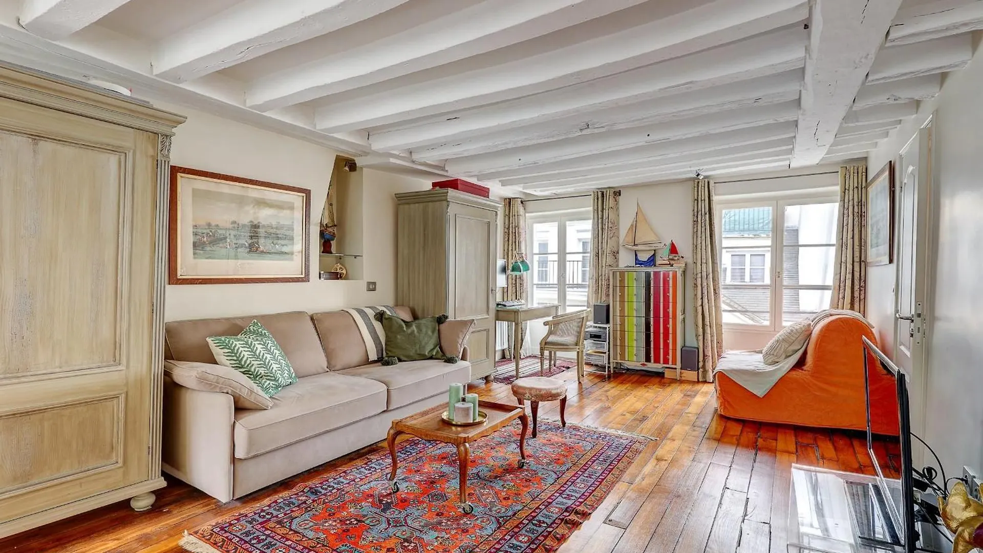 Pompidou & Louvre - 1br - Cityapartmentstay